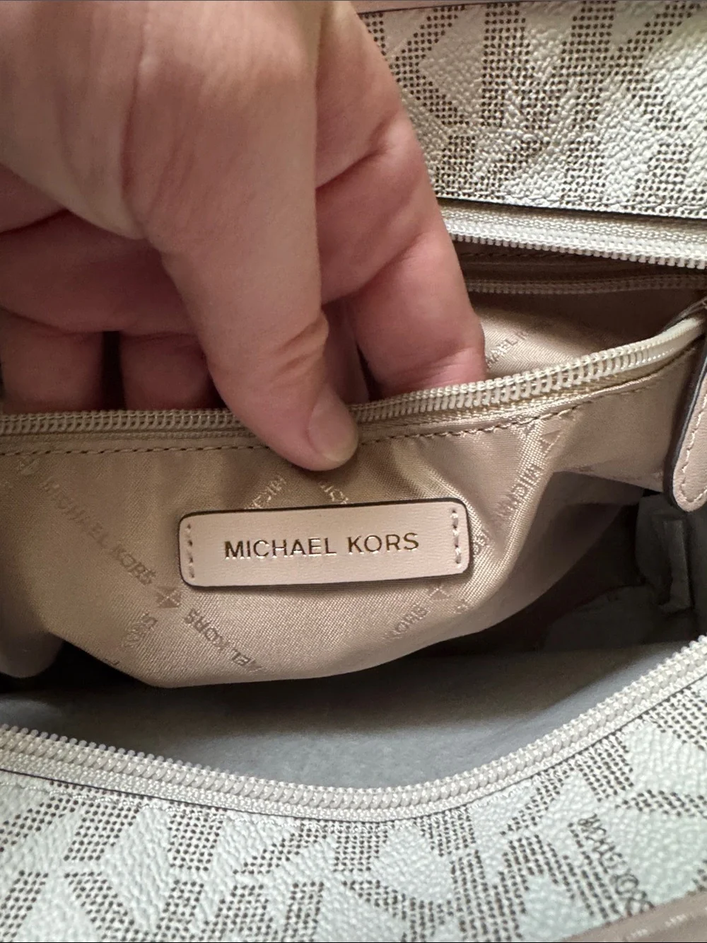 NWT Michael Kors Jet Set Tote